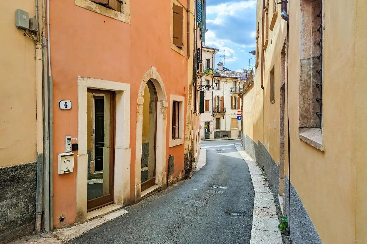 Flats4Rent Casa Tascherio Verona 0*,  Italy