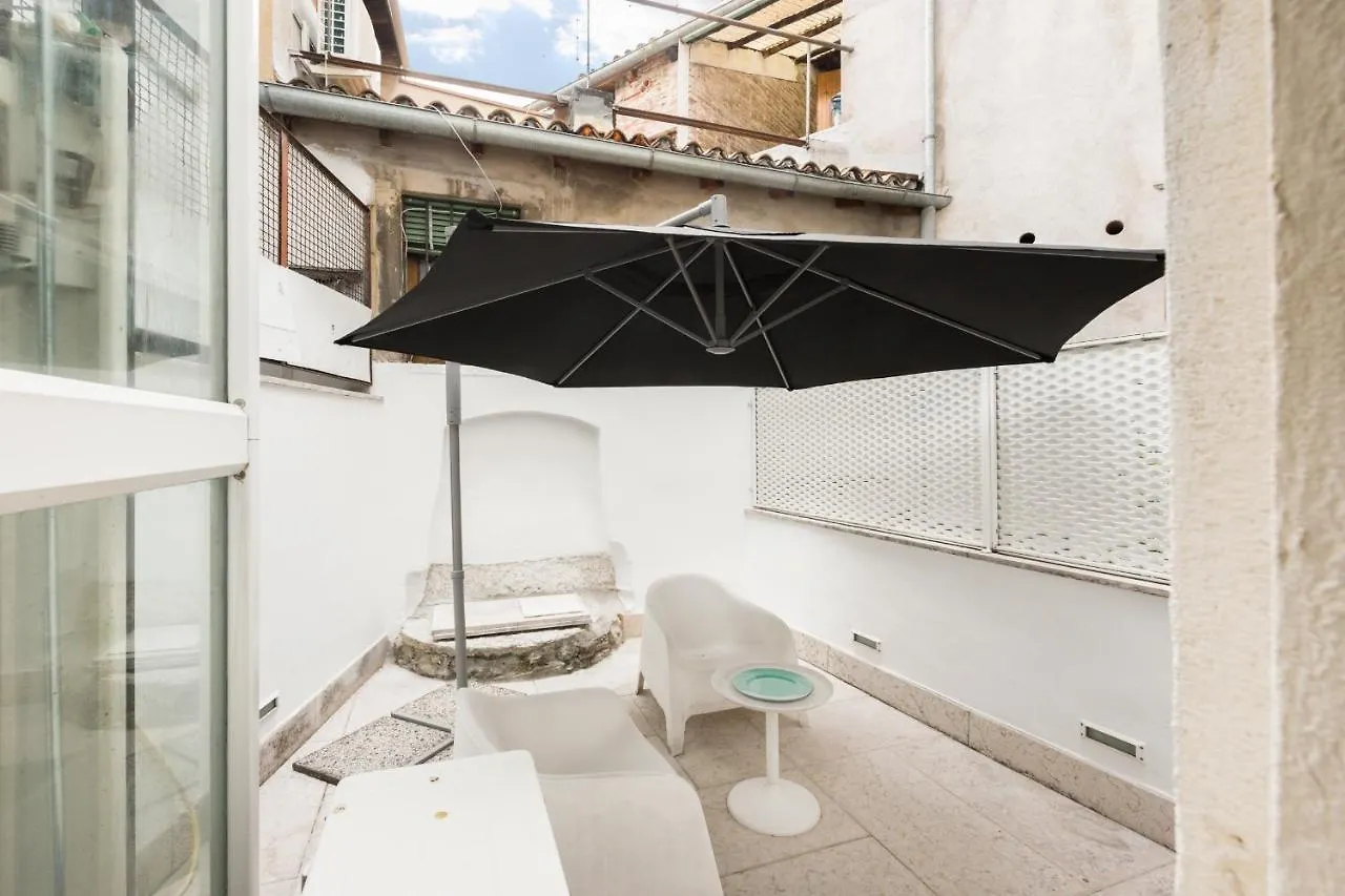Flats4Rent Casa Tascherio Verona 0*,  Italy